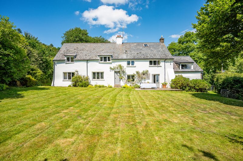 Rear Elevation and Garden- click for photo gallery